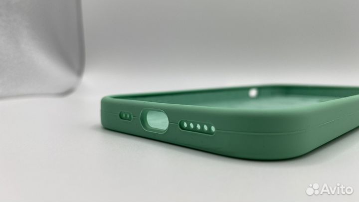 Чехол на iPhone 13 Silicon Case Spearmint