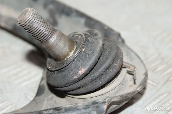 Рычаг задний правый верхний Toyota Mark 90 100