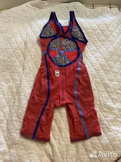 Гидрокостюм женский новый