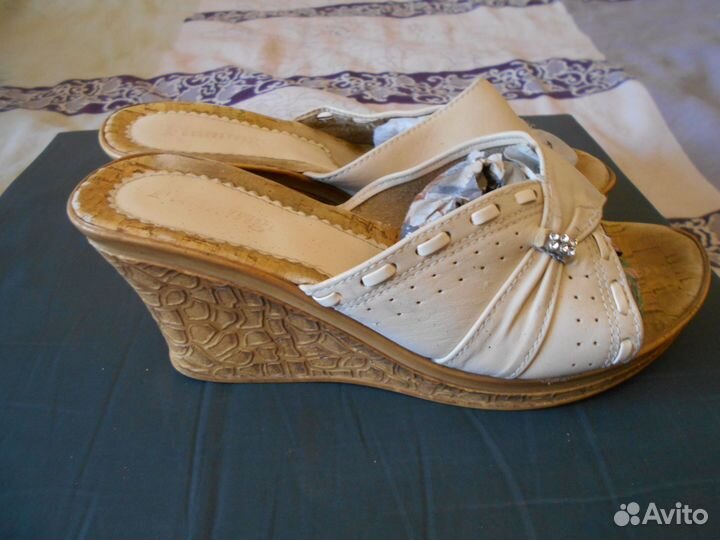 Босоножки женские 38 размер