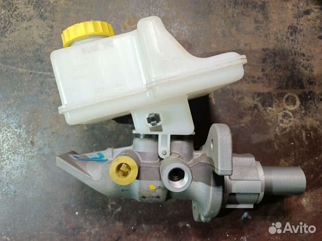 Главный тормозной цилиндр Jeep 68207364AA