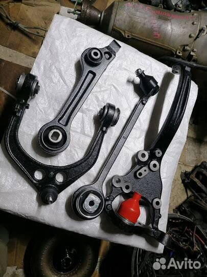 Рычаги перед правая сторона Dodge Challenger LC