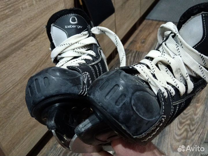 Коньки хоккейные детские