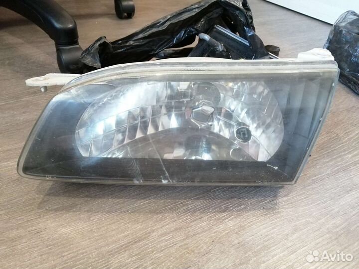 Фара левая правая toyota corolla ае110
