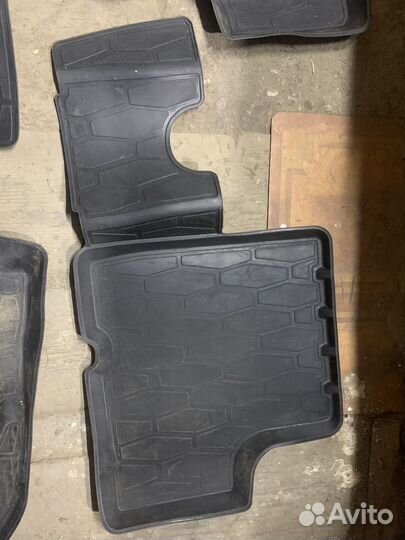 Автомобильные коврики nissan terrano