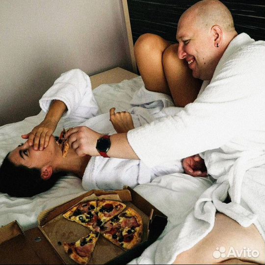 Кафе с точкой доставки пиццы и суши 