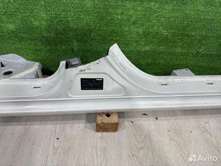 Порог кузова правый Mazda 3 BK 1.5 ZY