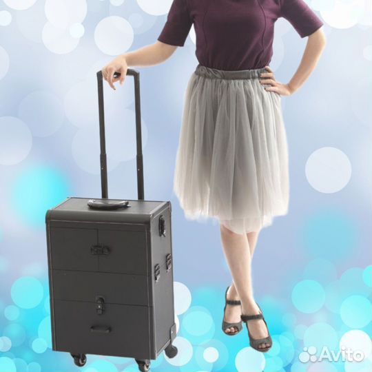 Бьюти кейс с зеркалом на колёсах