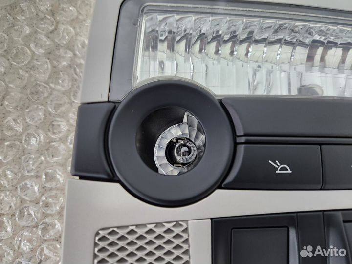 Плафон салонный передний BMW X5 X6 E70 E71