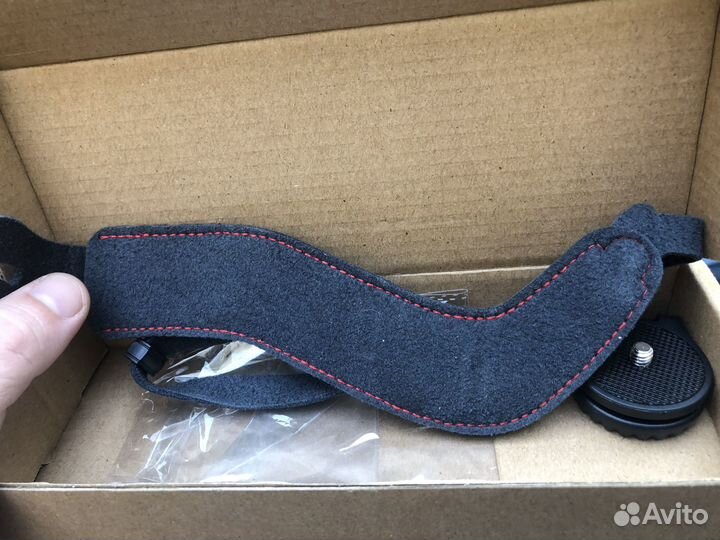 Кожаный ремешок для камеры