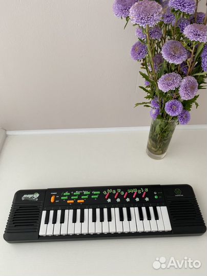 Синтезатор игрушка