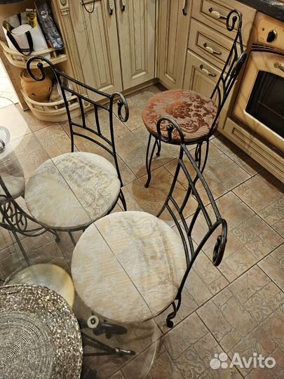 Кованные стулья 4 шт