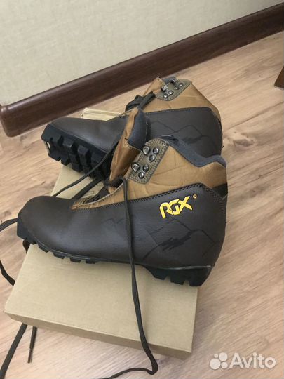 Лыжные ботинки детские