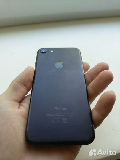 Телефон iPhone 7