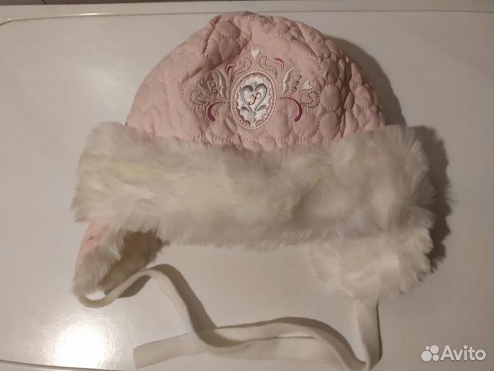 Шапка розовая на 2-4 года. Новая