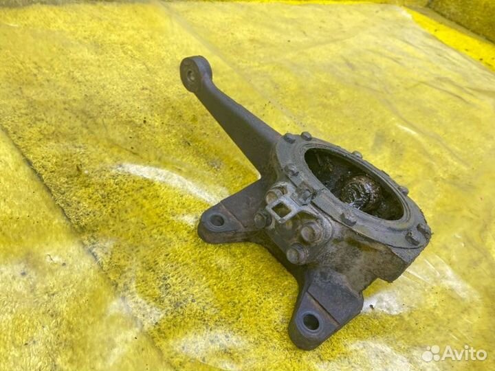 Поворотный кулак передний правый Suzuki Jimny 145368