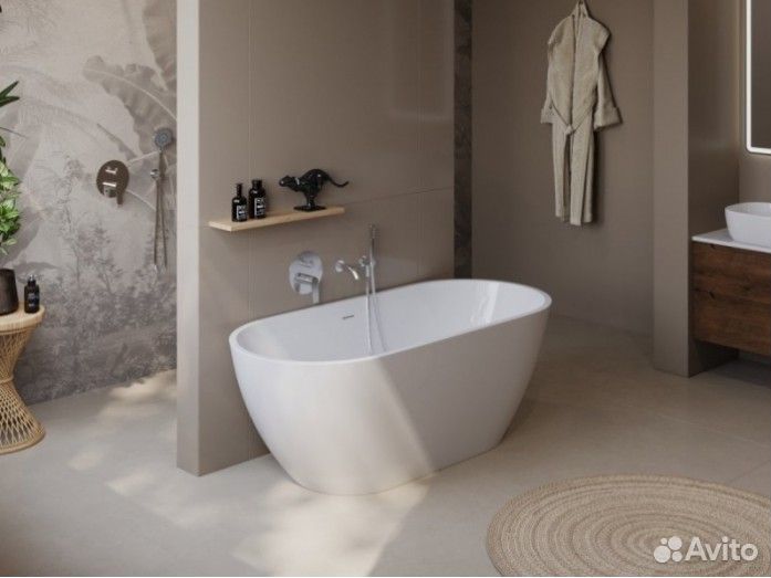 Ванна BelBagno Uno BB701 150x73 см, отдельностоящая с монолитным экраном