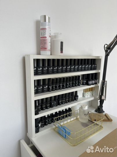 Маникюрный стол