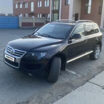 Volkswagen Touareg 3.0 AT, 2008, 200 000 км, с пробегом, цена 915 000 руб.