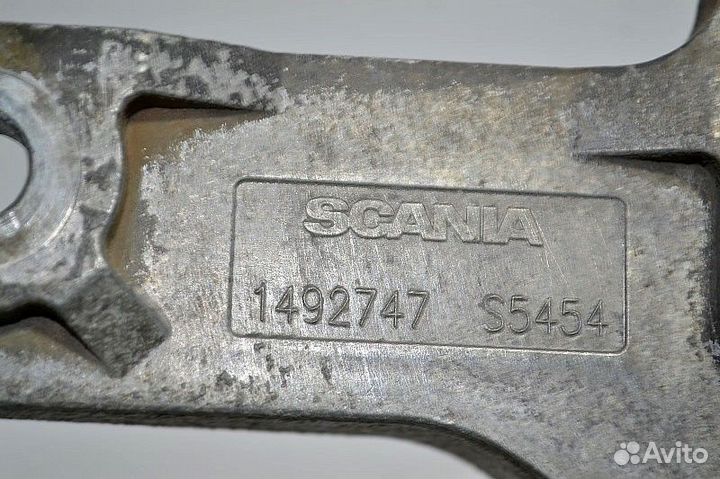 Подушка радиатора, правая scania P-series (01.04)