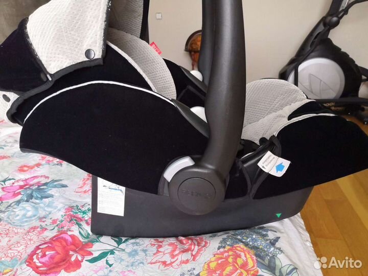 Автолюлька recaro