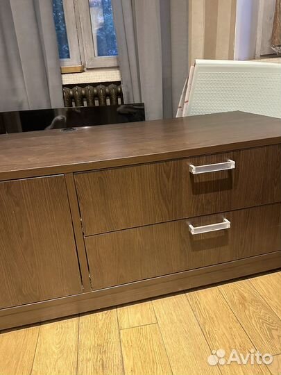 Тумба под телевизов