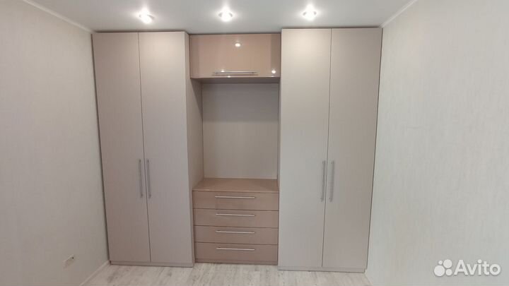 Шкафы, гардеробные, кухни на заказ