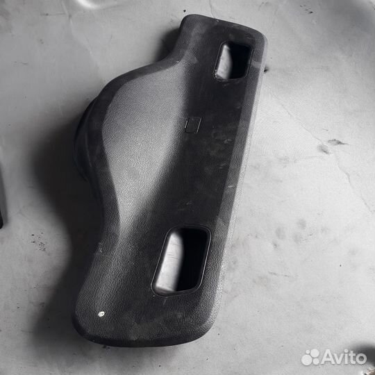 Обшивка крышки багажника Пежо 206