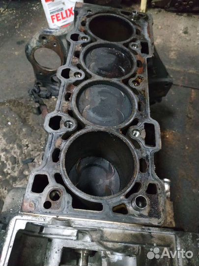 Блок цилиндров Opel Astra H 1.6