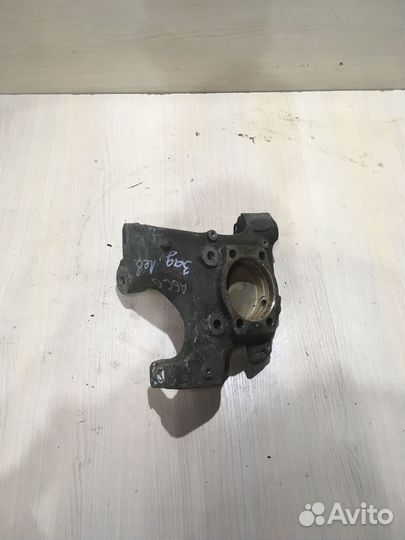 Кулак поворотный задний левый А6 С6 2.4 4F0505433E