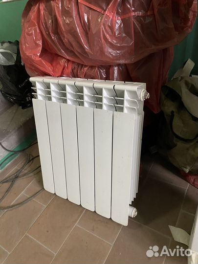 Продам биметаллический радиатор