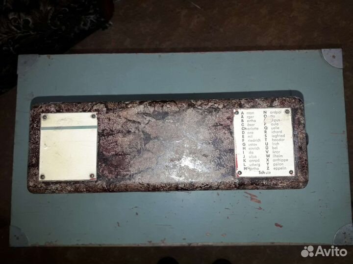 Старинный телефон