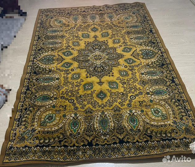 Ковер шерстяной