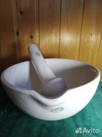 Ступа с пестиком.Фарфор. для химических опытов