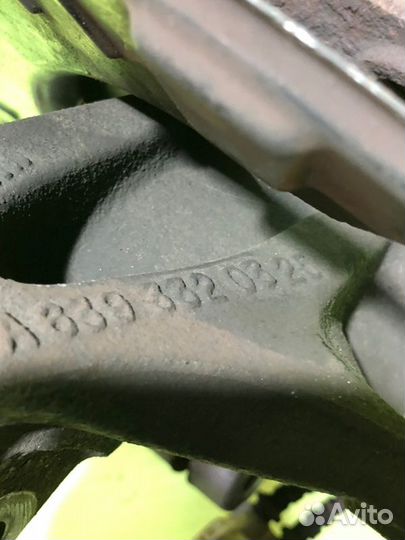 Кулак поворотный левый Mercedes V-Class W639