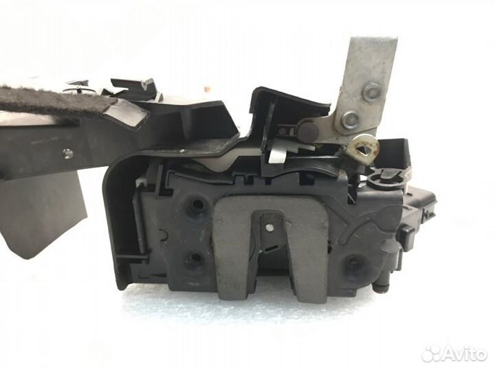 Замок двери передний правый Ford Mondeo седан 2.3