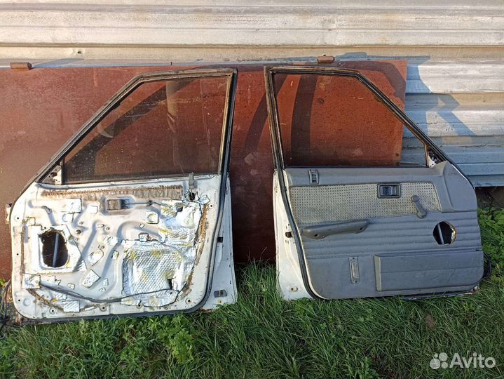 Двери передние Nissan Skyline r30