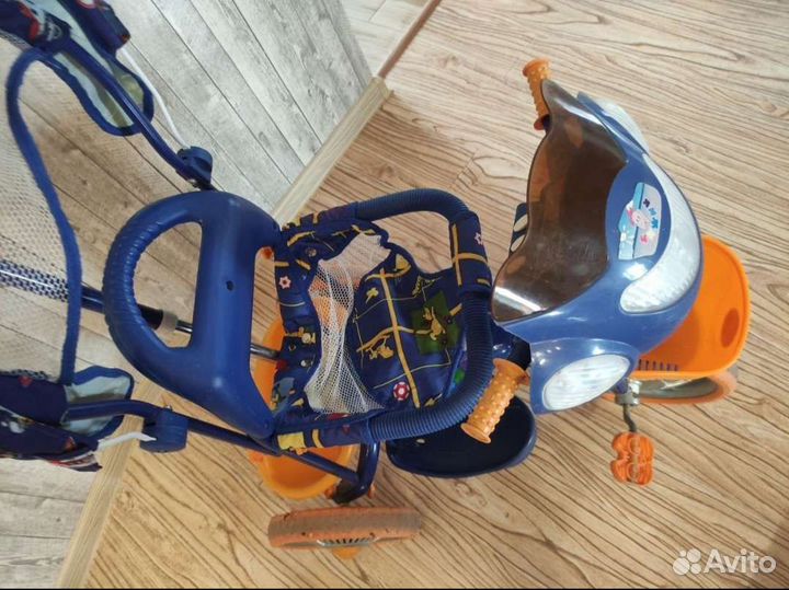 Трехколесный велосипед