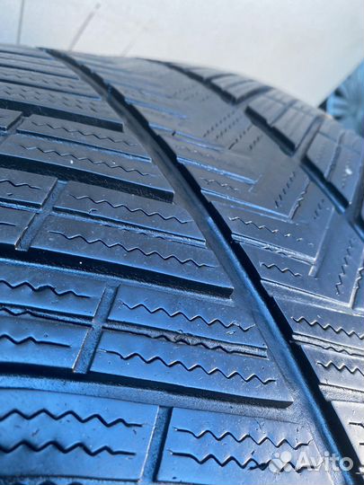 Michelin Pilot Alpin 285/35 R20