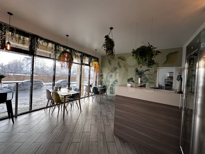 Сдам торговое помещение, 424 м²