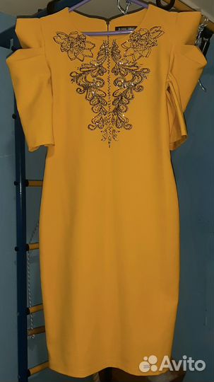 Платье женское