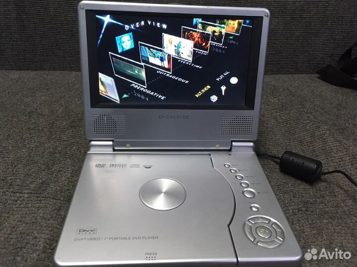 Портативный dvd проигрыватель Daewoo DPC-7200PD