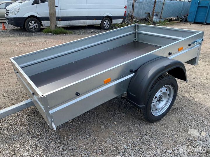 Бюджетный прицеп 2.0х1.1 м (оцинковка, рессоры)