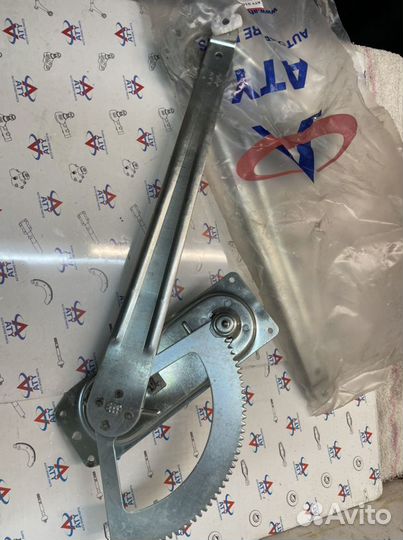 Стеклоподъемник передний правый Ford Transit 2.4