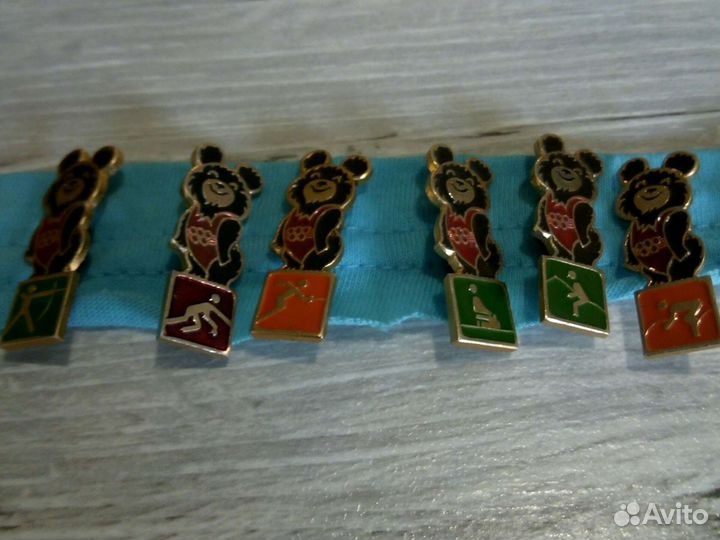 Значки Олимпиада 80