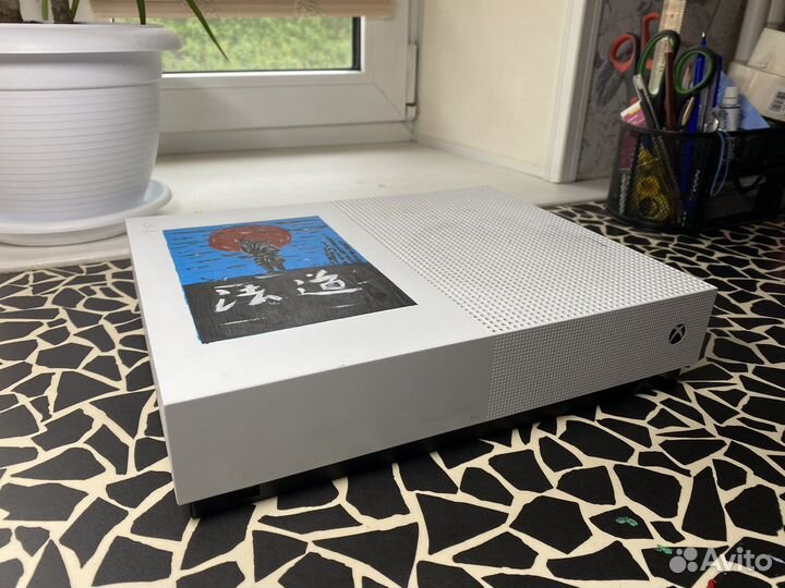 Xbox one s 1tb с играми