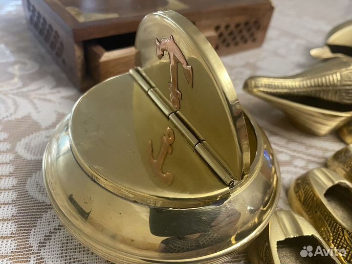 Пепельница башмак из латуни