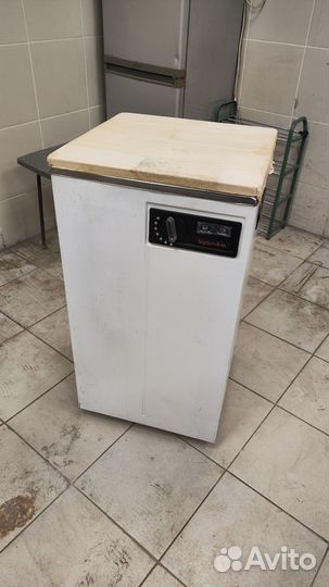 Машина стиральная бытовая урал-4М 1991г