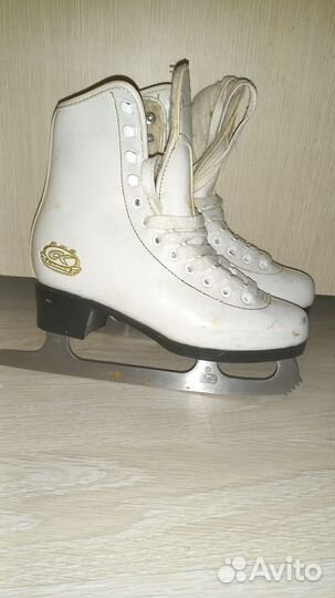 Коньки фигурные 34 размер