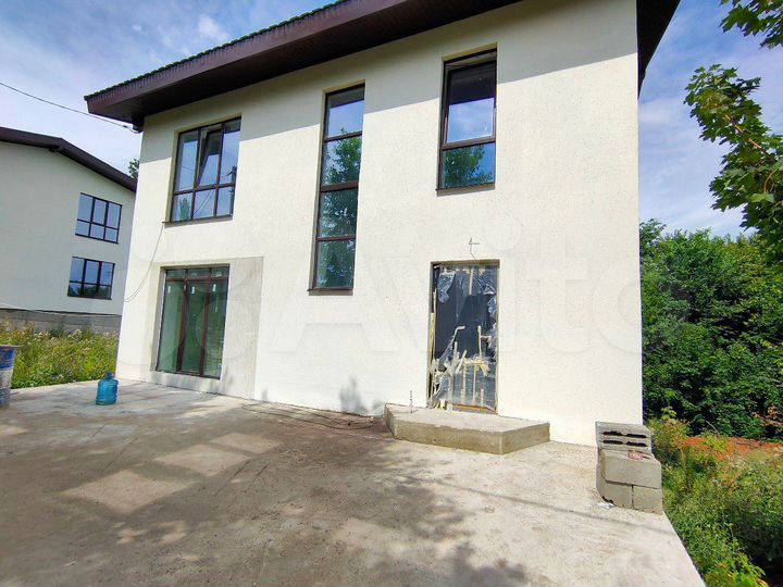 Дом 169 м² на участке 8 сот.